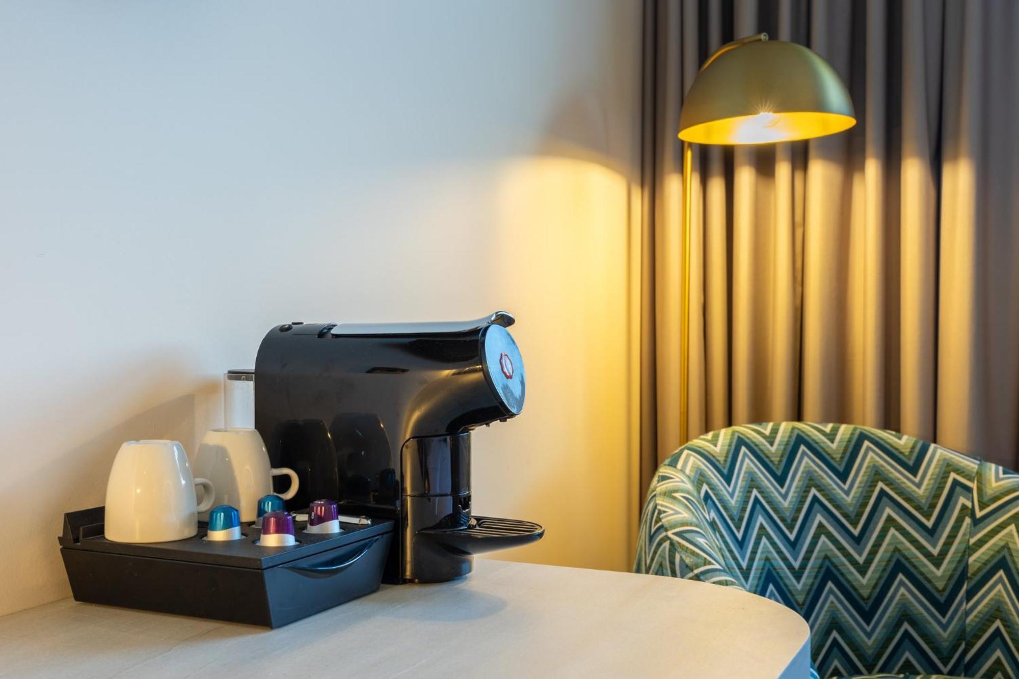 อะพอลโล โฮเต็ล เบรดา ซิตี้เซ็นเตอร์ Hotel ภายนอก รูปภาพ