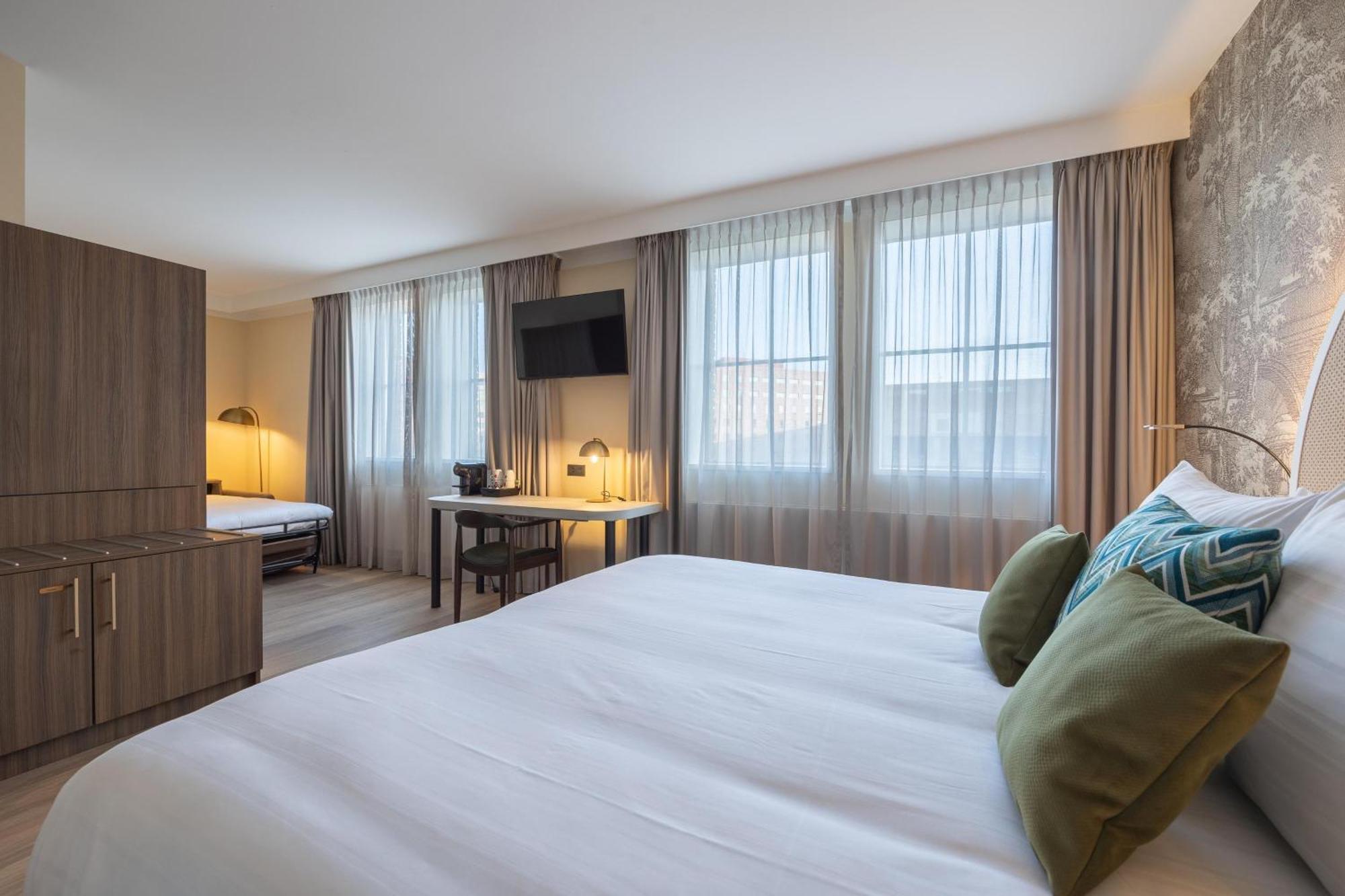 อะพอลโล โฮเต็ล เบรดา ซิตี้เซ็นเตอร์ Hotel ภายนอก รูปภาพ